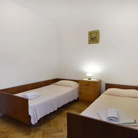 Mit Zwei Schlafzimmern In Strandnaehe Apartment *