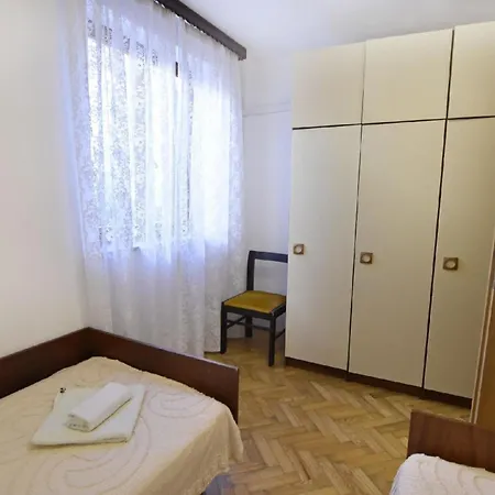 Apartment Mit Zwei Schlafzimmern In Strandnaehe *