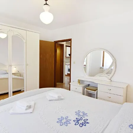 Mit Zwei Schlafzimmern In Strandnaehe Apartment