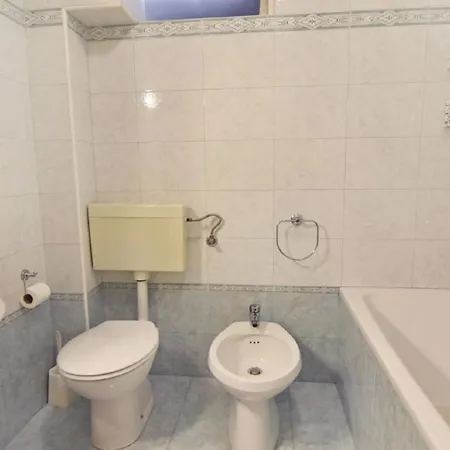 Apartment Mit Zwei Schlafzimmern In Strandnaehe *