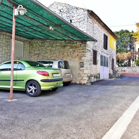 Appartement Mit Zwei Schlafzimmern In Strandnaehe